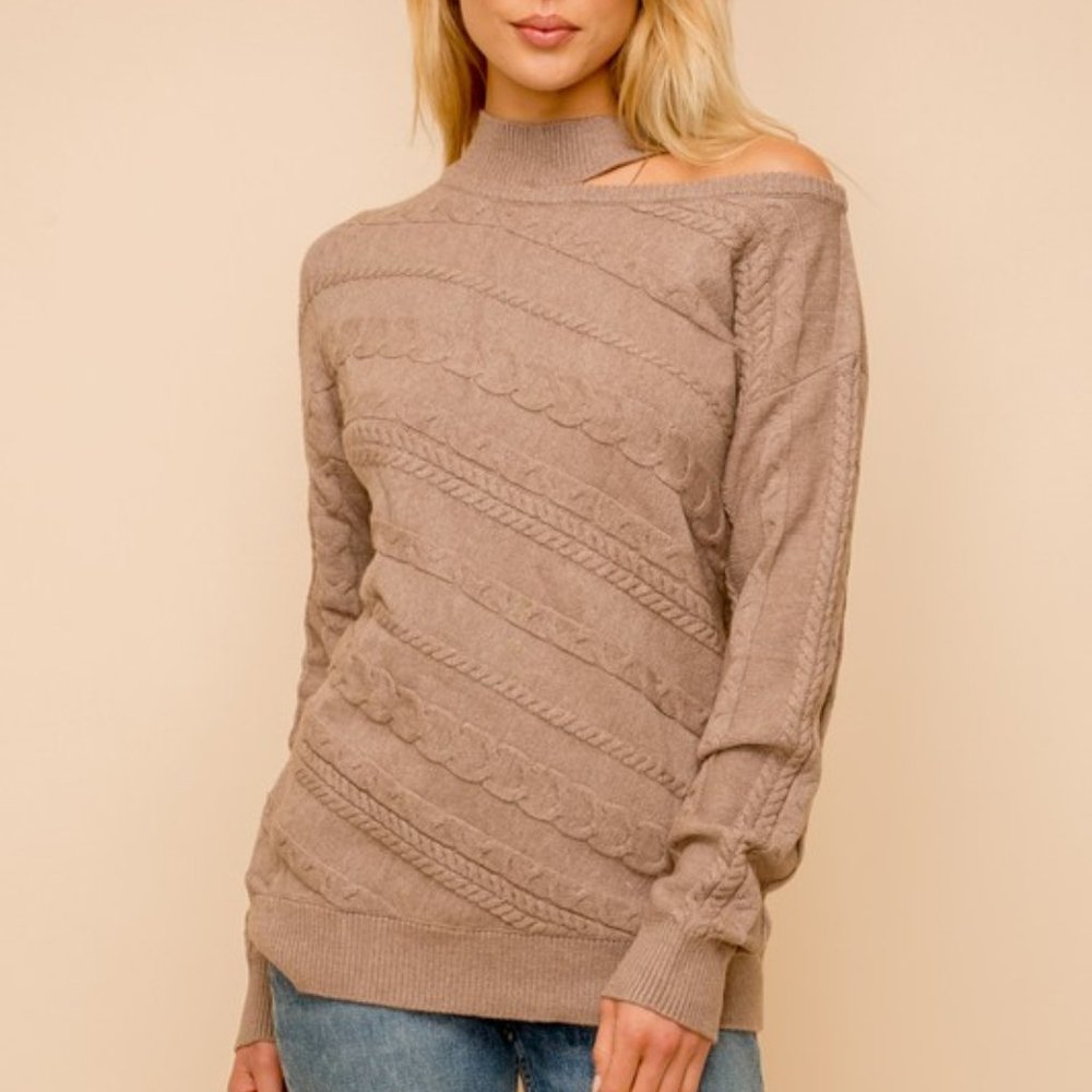 NWT Hem & Thread Cutout Sweater